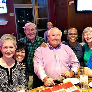 2018 Board and CEO dinner (Laura Gilliam, Carol Houwaart-Diez, Paul Daly, Dennis Burns, Katrina Rolle, Rita Dopp)